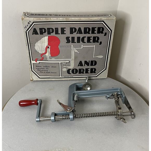 VTG Norpro Apple Master Apple Peeler Parer Corer & Slicer Original Box - Picture 1 of 14